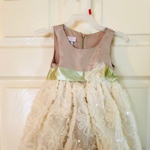 12-Month Girl 2 PC Garment. (BRAND NEW!)